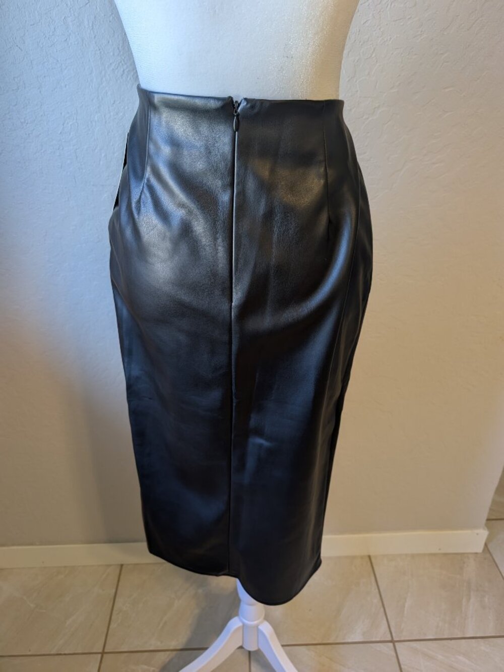 VICI Like Wow Black Faux Leather Twisted Midi Skirt – Medium - Picture 3 of 4
